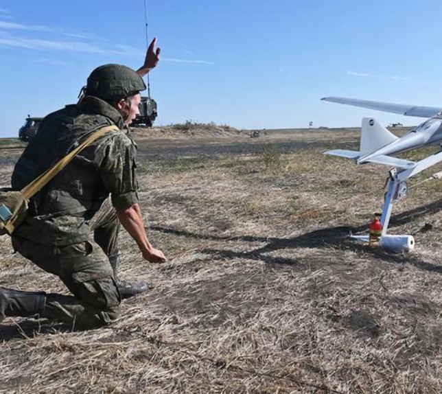 The Ukrainian military has landed a rare Russian UAV…